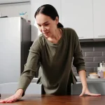 Comment pratiquer la pleine conscience dans les tâches ménagères