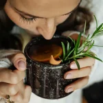 Comment lutter contre le stress avec des infusions de plantes apaisantes